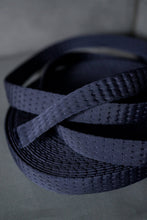 Load image into Gallery viewer, Merchant &amp; Mills | 1.5&quot;/40 mm Webbing | Stitches
